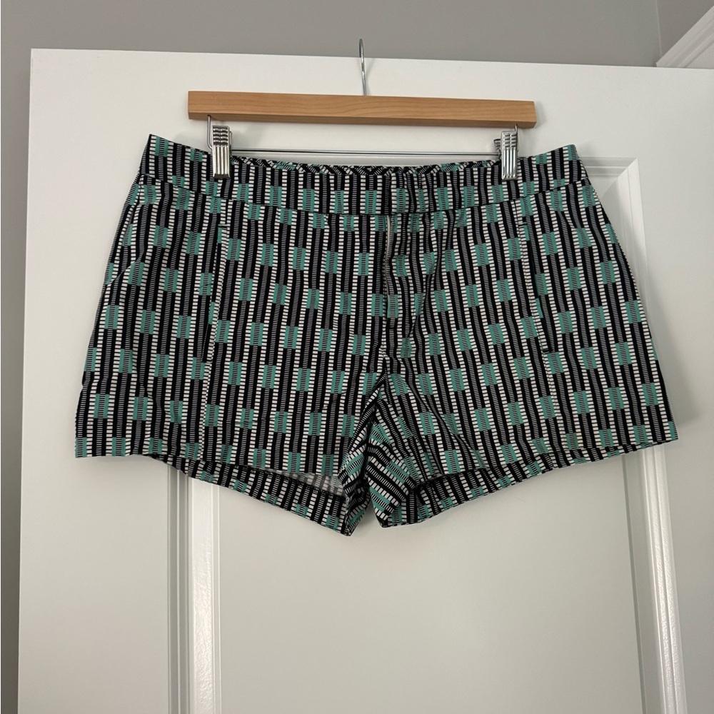 Gap Patterned Chino Shorts in Size 12